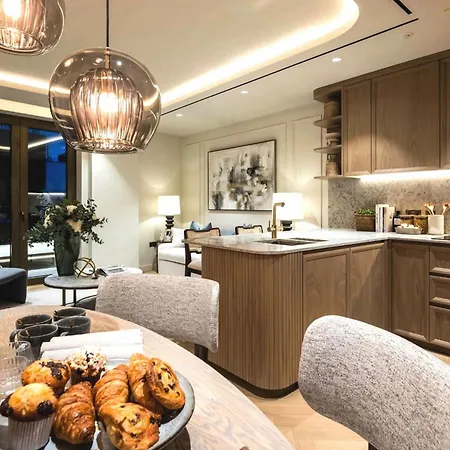 Apartment Sparkling Large Riley Dublin